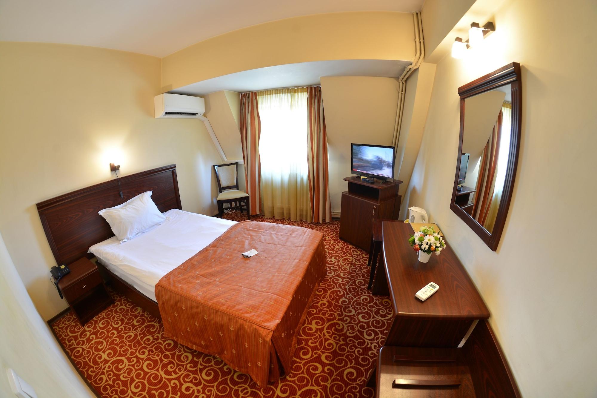 Hotel Central Ploieşti Exterior foto