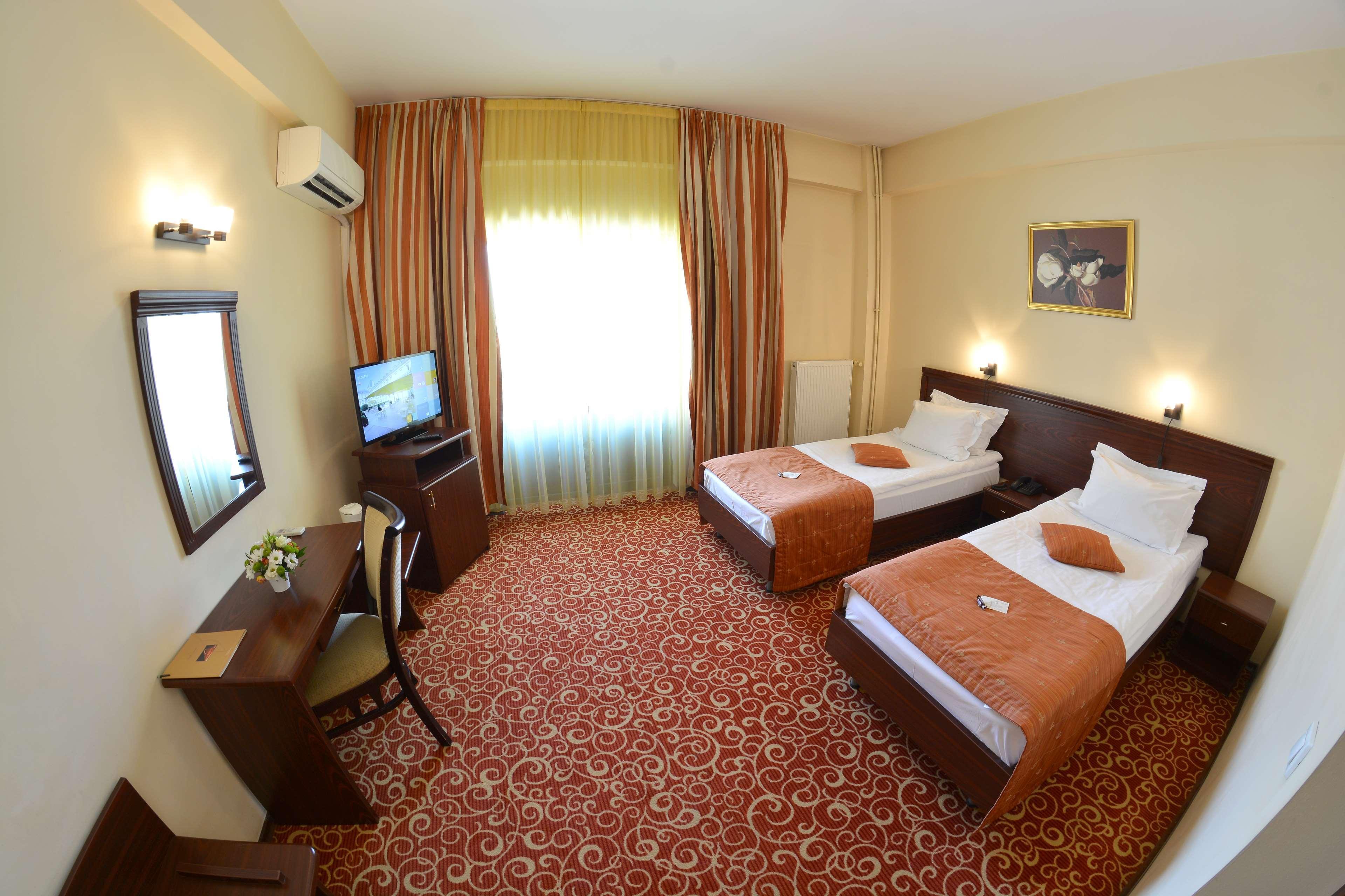 Hotel Central Ploieşti Exterior foto
